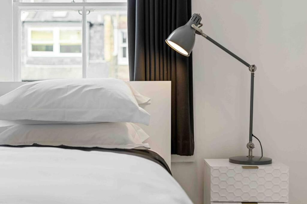 Luxury Apartment In Belsize Park London Exteriör bild