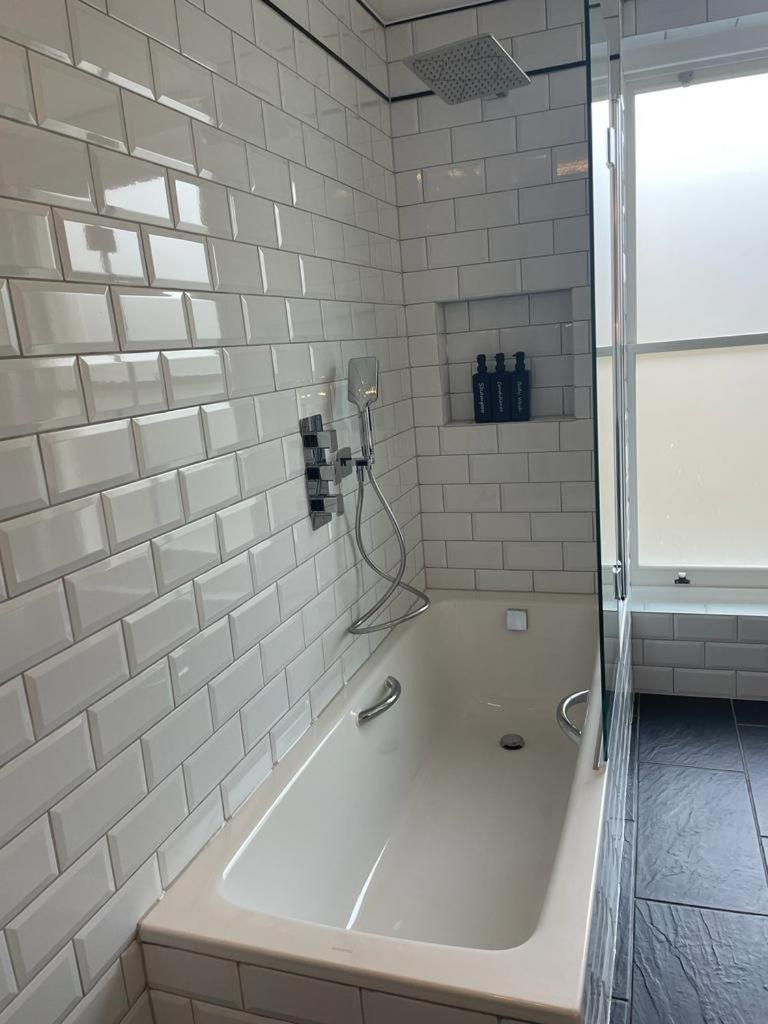 Luxury Apartment In Belsize Park London Exteriör bild