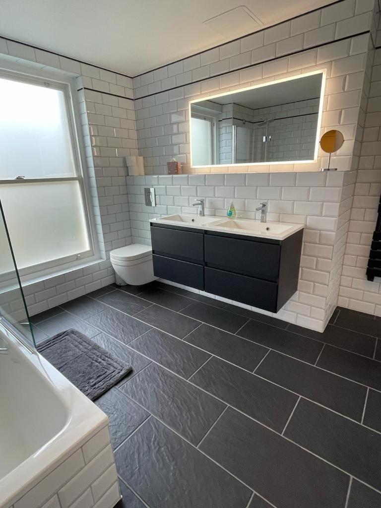 Luxury Apartment In Belsize Park London Exteriör bild