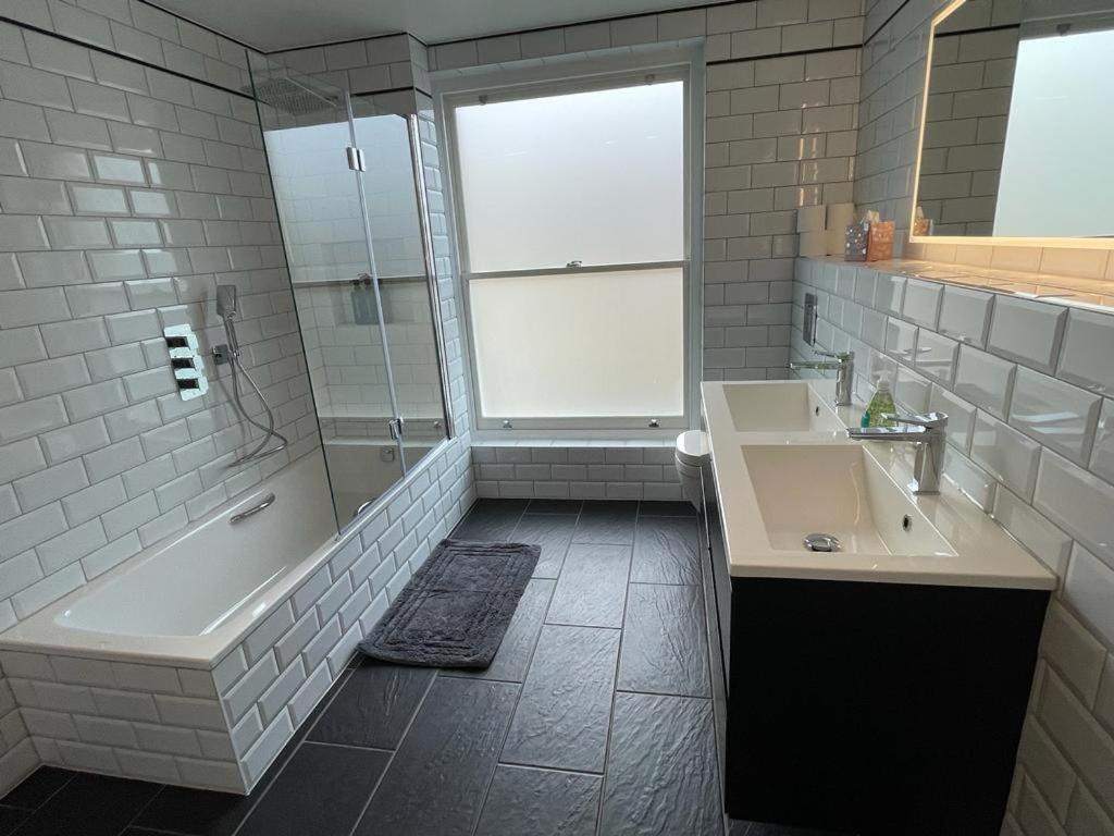 Luxury Apartment In Belsize Park London Exteriör bild